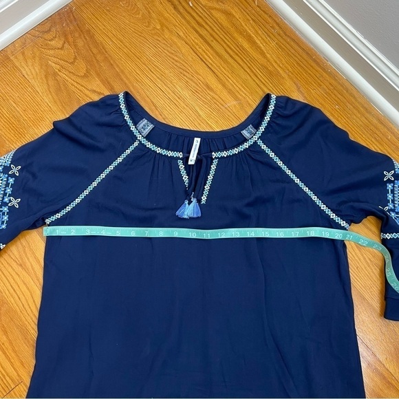 Southern Tide Embroidered Natalie Shift Dress - Picture 11 of 12